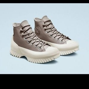 Converse CTAS Lugged Winter 2.0 HiTops Womens sz 8 *EUC*